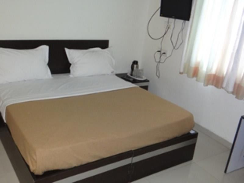 Linear Inn Indaur Kültér fotó